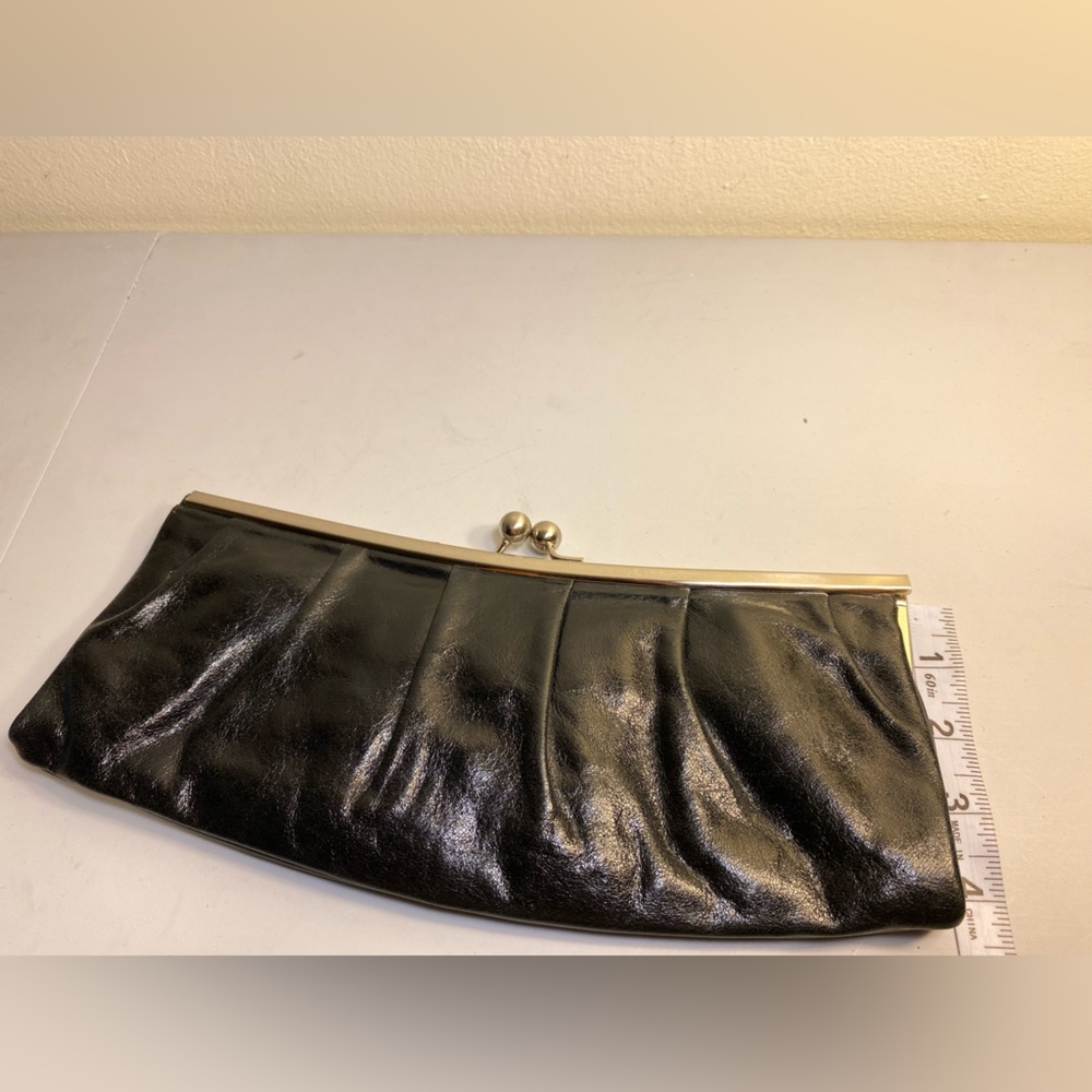 HOBO International Clutch 🔥Final Price🔥 - Picture 5 of 9
